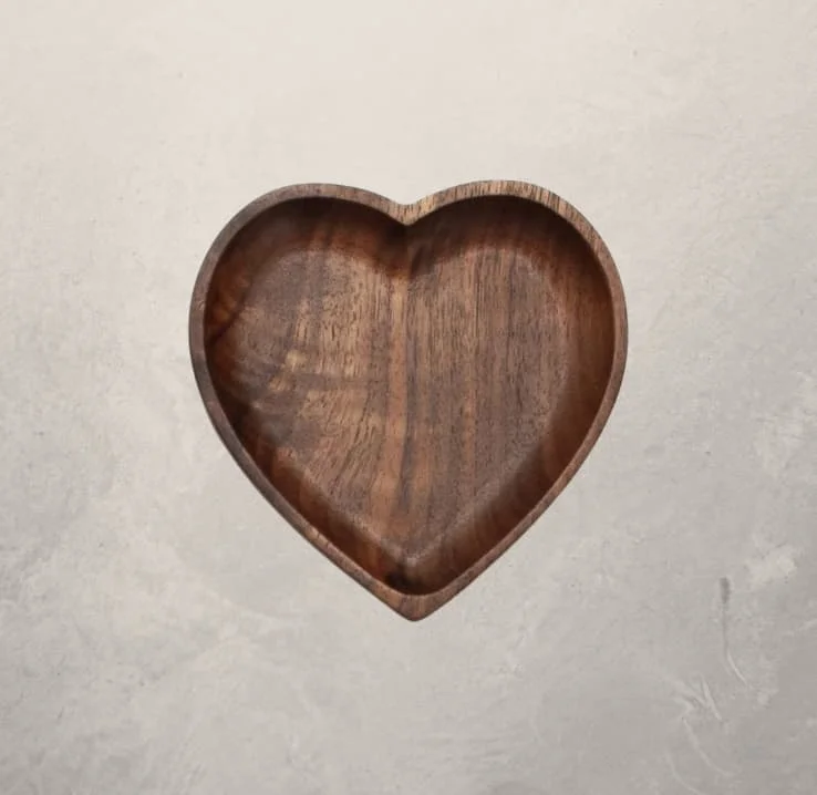 4″ WALNUT WOOD HEART TRAY